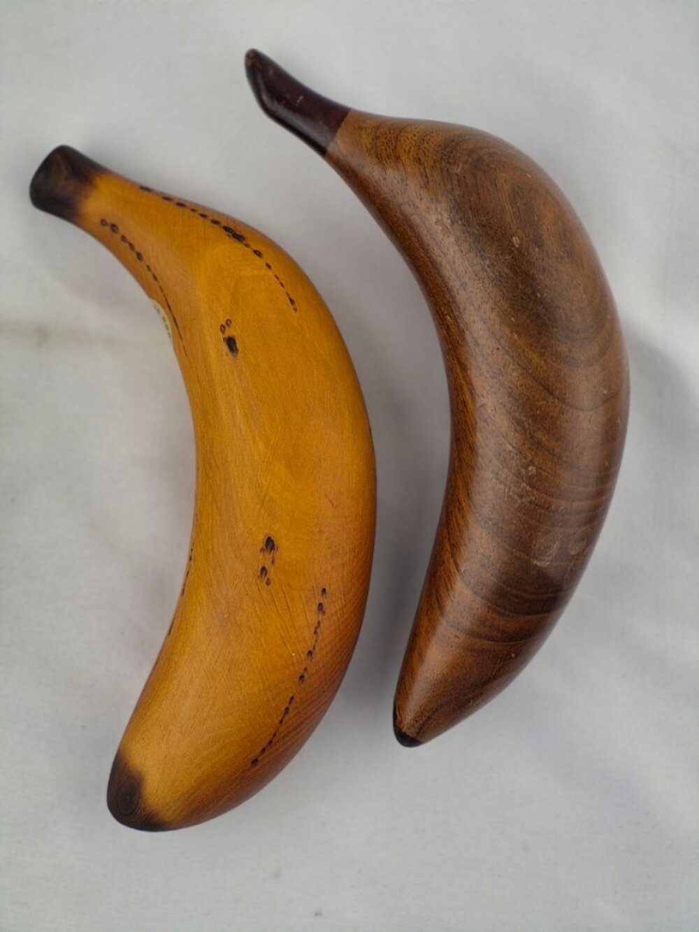 Vintage MCM Wood Carved Fruit w/ Wooden Bowl 8 Pieces of Fruit 6 Tasmanian Wood - Picture 4 of 16